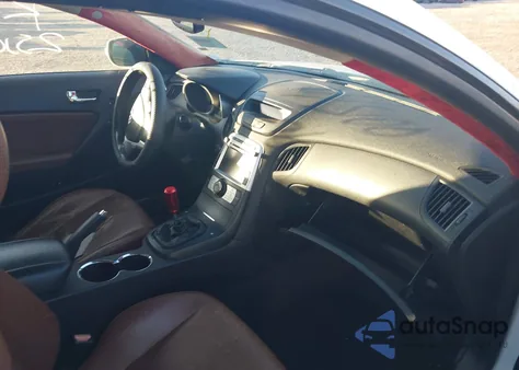 2010 Hyundai Genesis 3.8 Grand Touring z USA, uszkodzony, nr VIN KMHHU6KHXAU035115